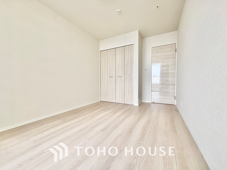 内装 【Private room】感性を育むプライベートルームはシンプルでスマートな空間。好みの空間で読書をしたり、音楽を聞いたりと一人の時間も充実したものにできます。