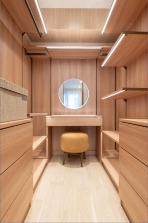 収納 ◆ここに在る◆事も無げに美しく、伝えるには筆舌に尽くし難い。豪華絢爛や華美と言う事ではなく、住まう者にとって暮らし易く心地がいいと言う美しさがこの住まいには込められている。