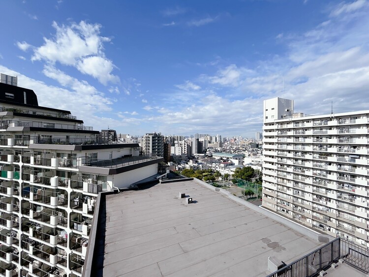 その他 眺望や窓からの景色が良いと、家で過ごす時間も快適です。