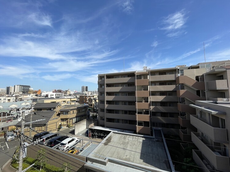 その他 眺望や窓からの景色が良いと、家で過ごす時間も快適です。