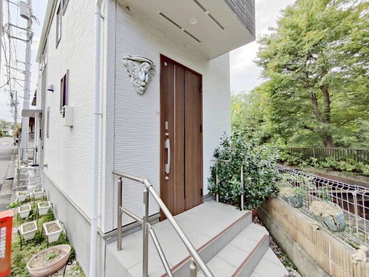 その他 清潔感のある落ち着いた雰囲気の玄関です。