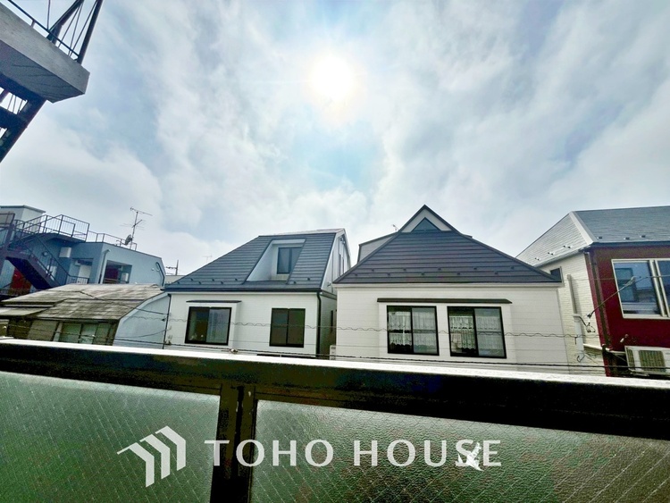 バルコニー 【BALCONY】◆Open new door◆扉の向こうには青空が広がっている。