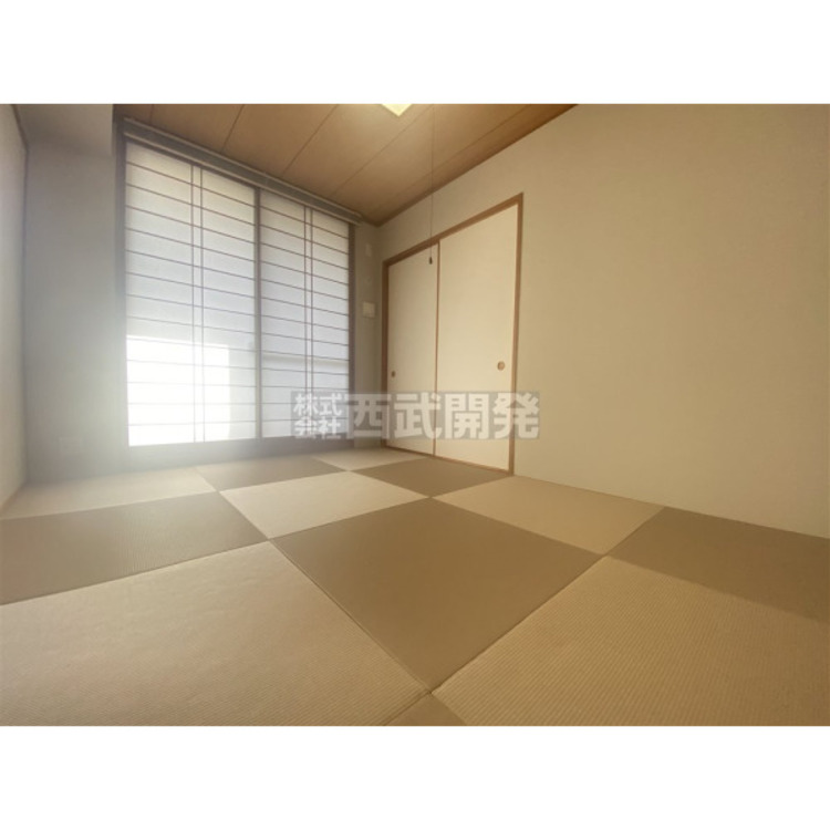 内装 落ち着いた、温かみのある和室はくつろぎを与えてくれます