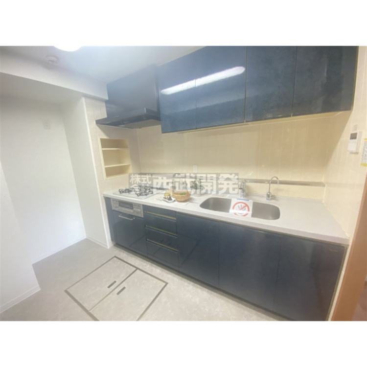 キッチン お子様と一緒に料理もできるゆったりとしたキッチンです