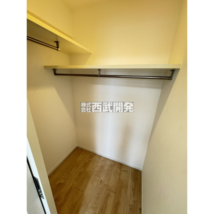 収納 ウォークインクローゼット