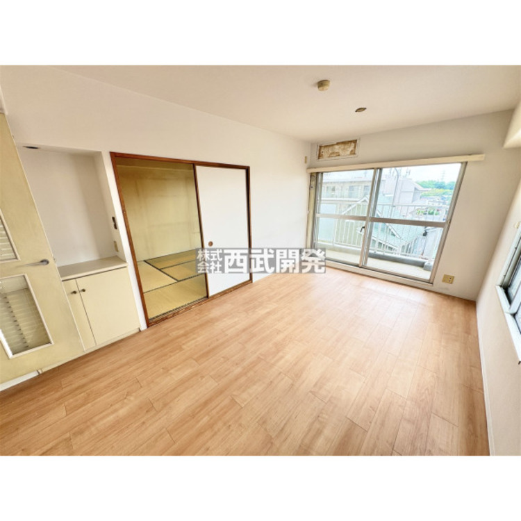 居間 リフォーム前