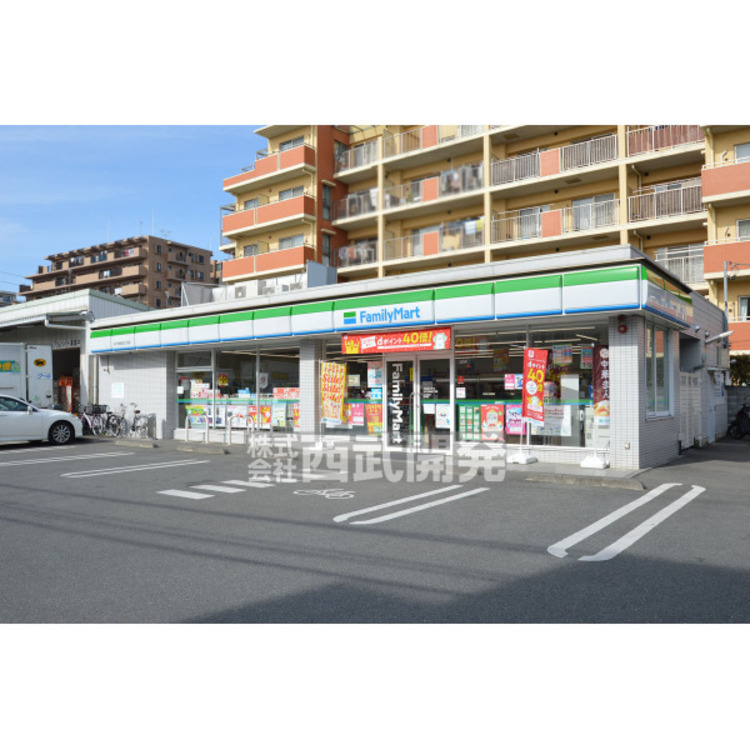 周辺 ファミリーマート(約90m)
