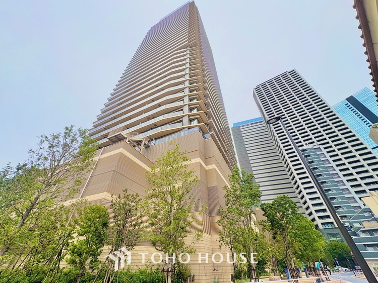 内装 【Cool wind】◆窓を開けると◆冷涼な風、そよぐリビング。だんらんの場所はここから始まり、ここで終わる。家族の笑顔が集う素敵な場所だから、こだわり抜いた思いが詰まっているのだと思う。