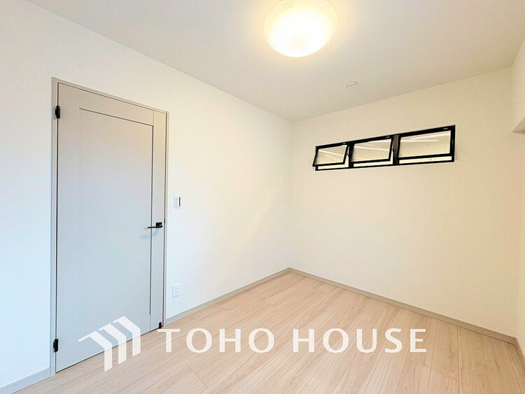 内装 シンプルですっきりとした室内は飽きのこない居心地の良い雰囲気