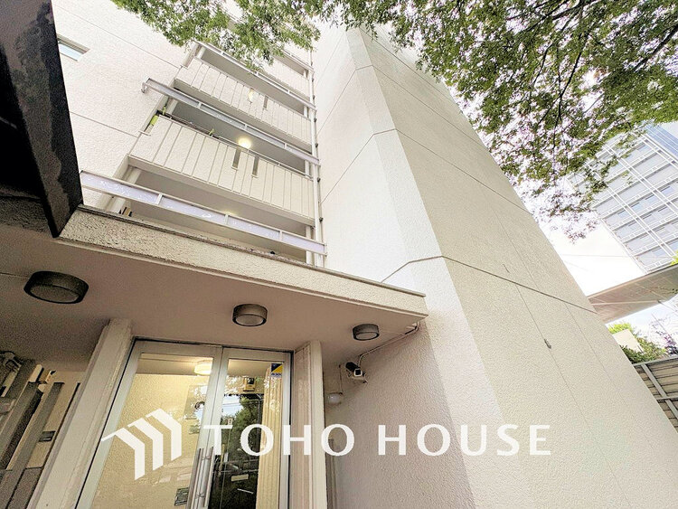 外観 〜新規フルリノベーション住戸〜南向き5階部分角住戸のため陽当たり良好〜