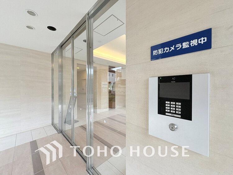 エントランス エントランスはオートロック完備で安心のセキュリティ性