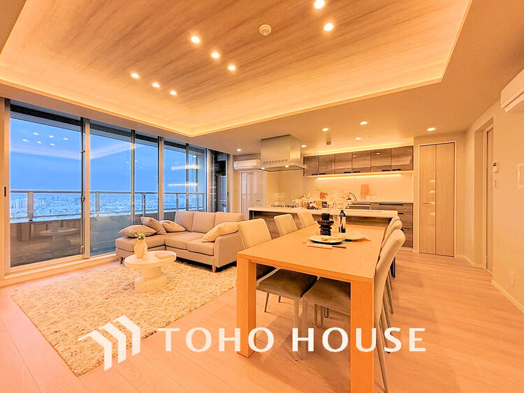 内装 家族みんなが爽やかに過ごせるように、光をたっぷり取り込んだLDK