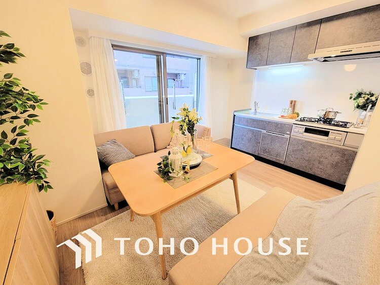 内装 爽やかに過ごせるように、光をたっぷり取り込んだLDK