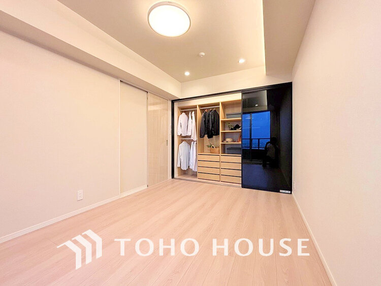 内装 シンプルですっきりとした室内は飽きのこない居心地の良い雰囲気