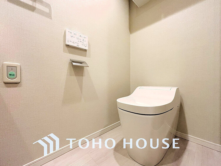 トイレ トイレには快適な温水洗浄便座付