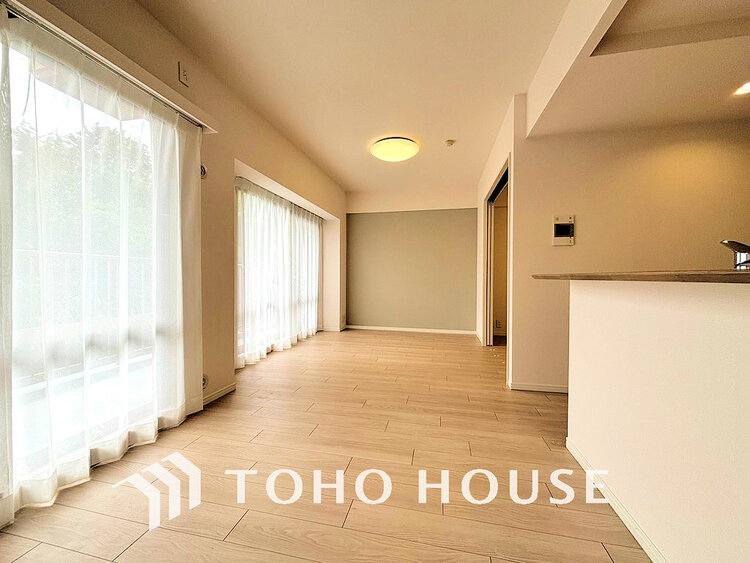 内装 ゆったりとくつろげる上質なリビングダイニングは、あなたの暮らしに価値のある時間を演出してくれます