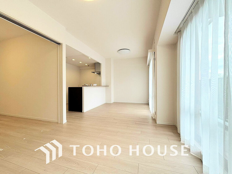 内装 シンプルな内装は落ち着きのある空間・ゆったりとした家族とのひとときを過ごせます