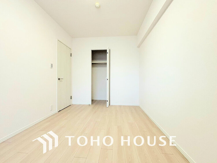 内装 シンプルですっきりとした室内は飽きのこない居心地の良い雰囲気