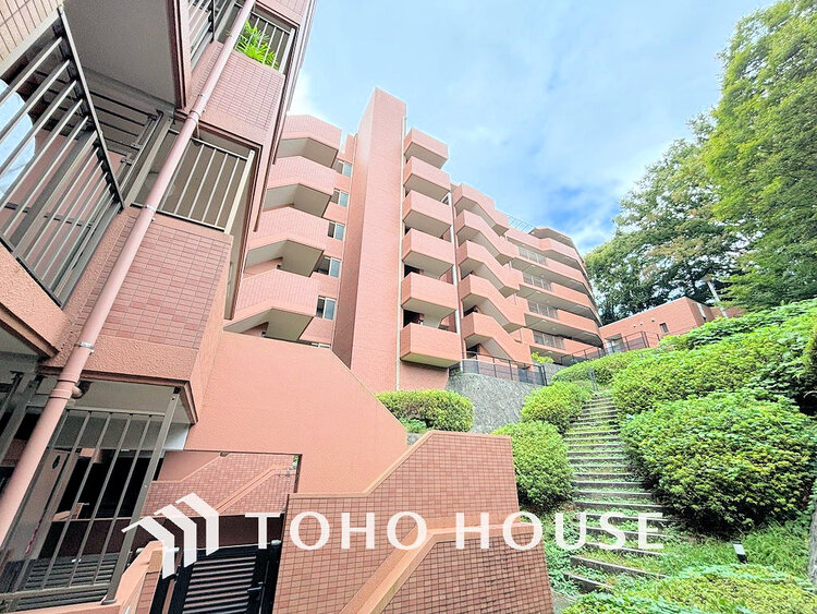 外観 〜たいせつなペットと暮らせるリフォーム済み3LDK〜最上階、南西向きのため陽当たり良好〜