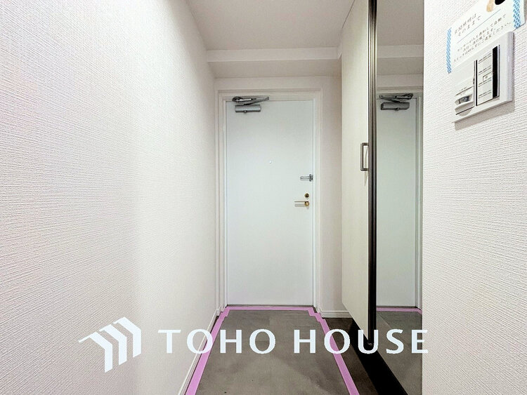 玄関 落ち着いた雰囲気の玄関、家族の帰りを暖かく迎えてくれます