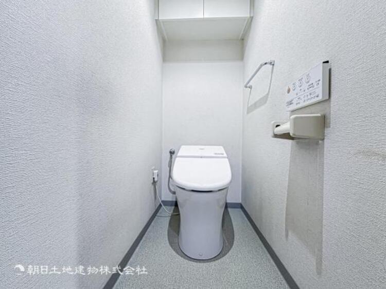 トイレ 【トイレ】ウォシュレット、保温機能付き便座など充実の設備です　お掃除がしやすくストレスフリー！！
