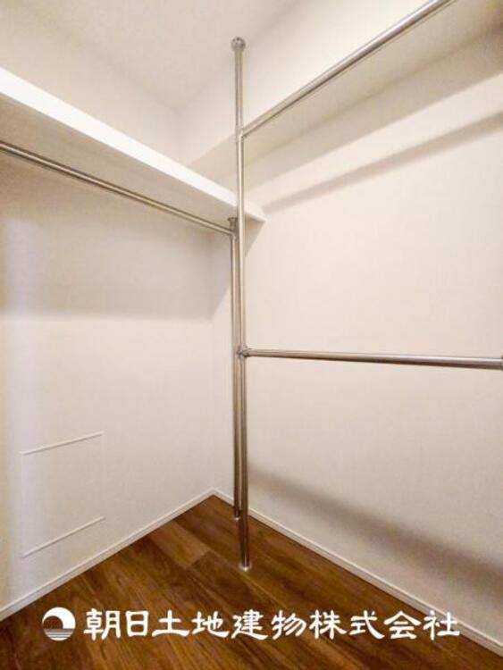 その他 【WIC】収納に便利なウォークインクローゼットがあり、衣類をまとめてしまえるので管理がしやすいです。