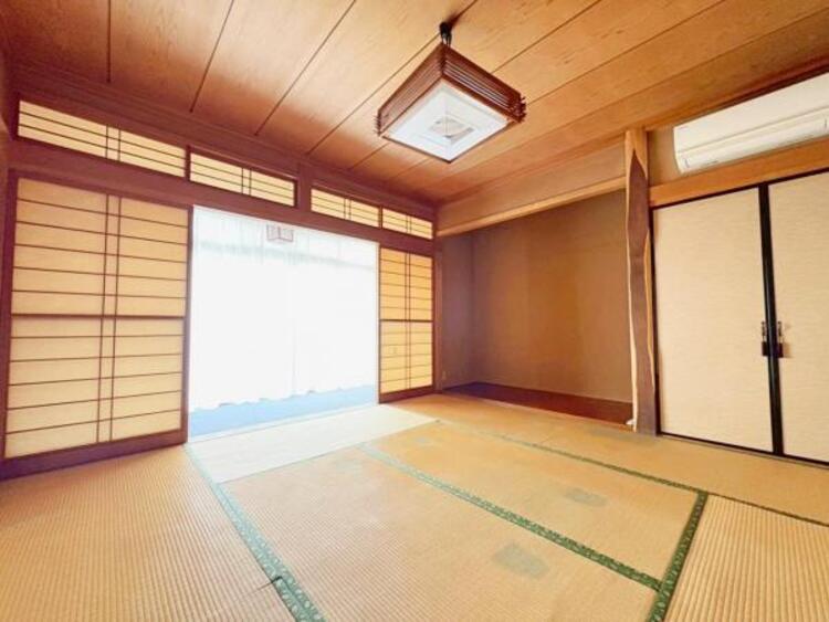 内装 1階には居室として使いやすい和室が2部屋ございます