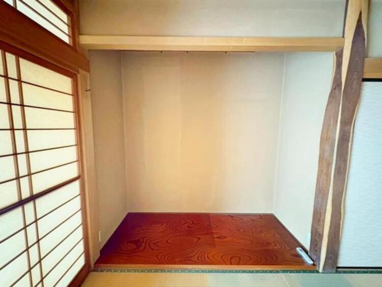 内装 床の間があるので、重たい美術品も畳を痛める心配なく飾ることができます
