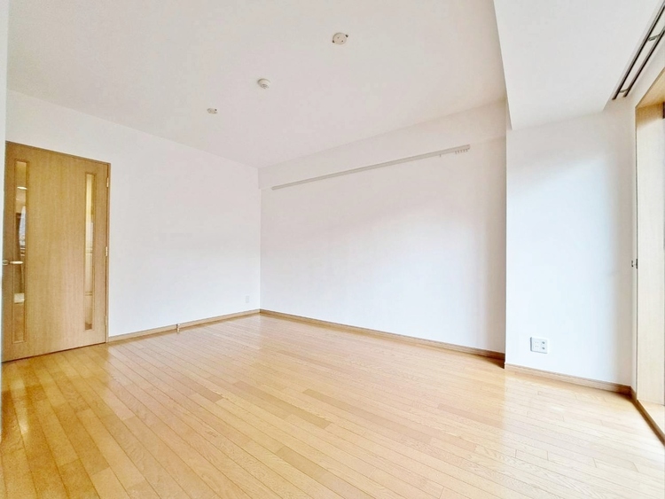 居間 居心地の良い空気感は、暮らしのステージを彩り、心からのやすらぎと満足感を与えてくれます。