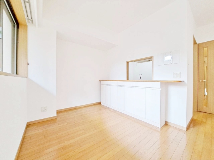 居間 豊かな居住性と、安心感を満たすクオリティが見事に調和した住空間。