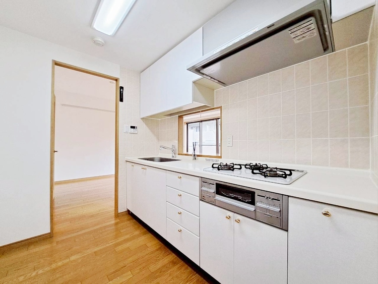 キッチン 洗練されたスタイリッシュなデザイン性と使いやすさを備えた仕様。