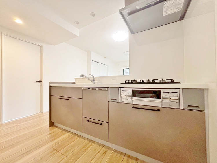 キッチン 洗練されたスタイリッシュなデザイン性と使いやすさを備えた仕様。