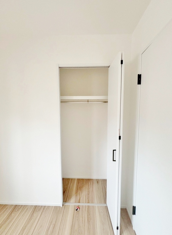 収納 居室にはクローゼットがあり、荷物もスッキリ収納して快適にお過ごしいただけます。