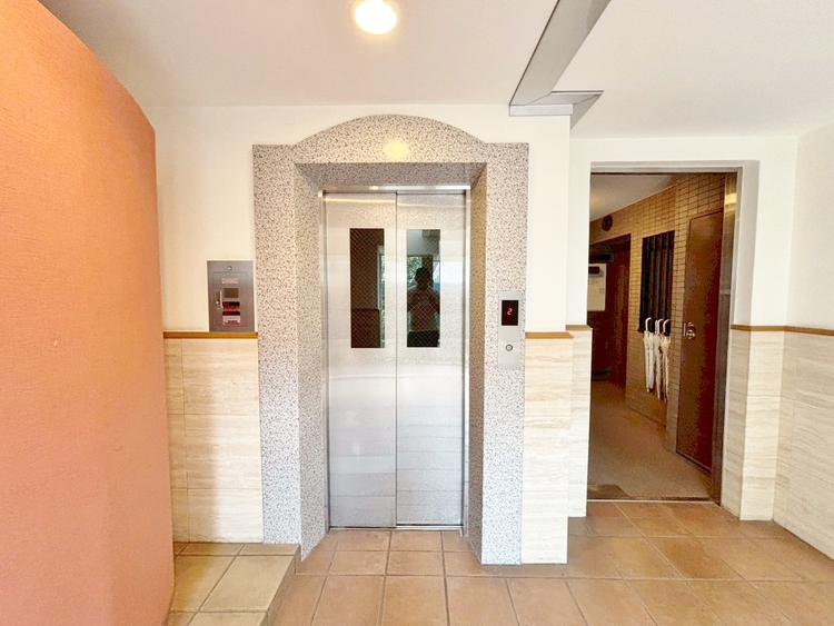 その他 エレベーターの管理も、きちんと行き届いてます。