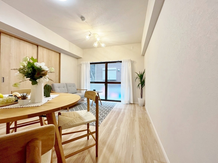 居間 過ごす時間が、たくさんの思い出として紡がれていく場所。