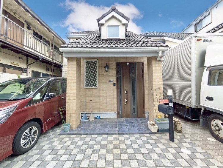 外観 資料には掲載していない情報が、現地にはたくさんあります。是非一度、現地をご確認ください。