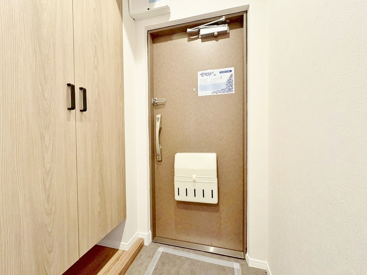 玄関 シューズボックスを完備した玄関です。