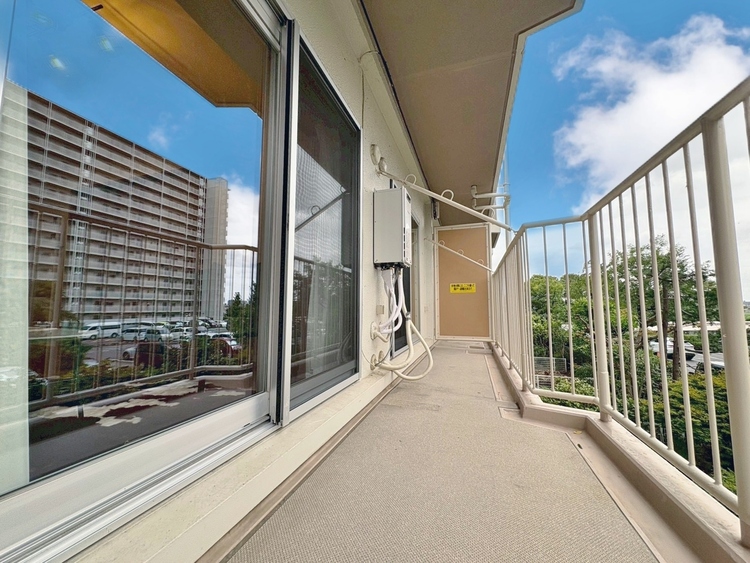 バルコニー 暮らしの中で、光と風を演出してくれるバルコニー。