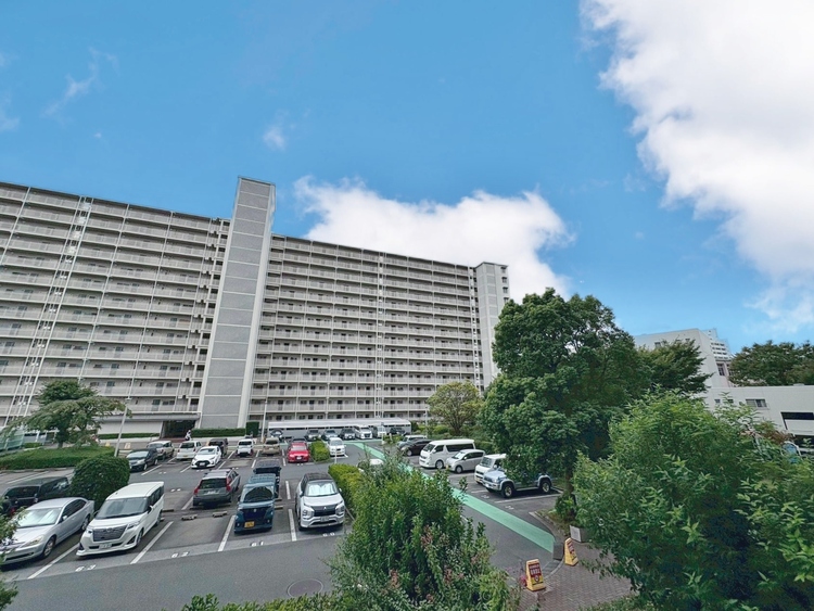 バルコニー 頬をなでる、優しい風を感じることが出来ます。