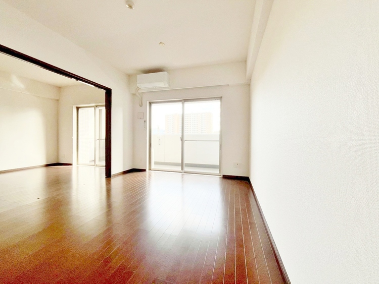 居間 豊かな居住性と、安心感を満たすクオリティが見事に調和した住空間。