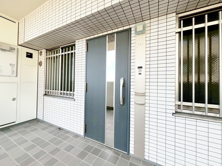 玄関 玄関を開ければ、そこは安らぎのご自宅。