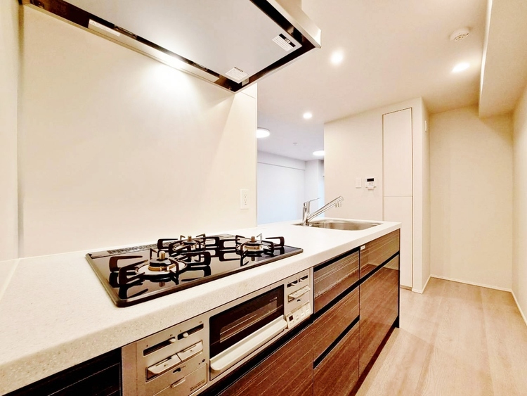 キッチン 洗練されたスタイリッシュなデザイン性と使いやすさを備えた仕様。