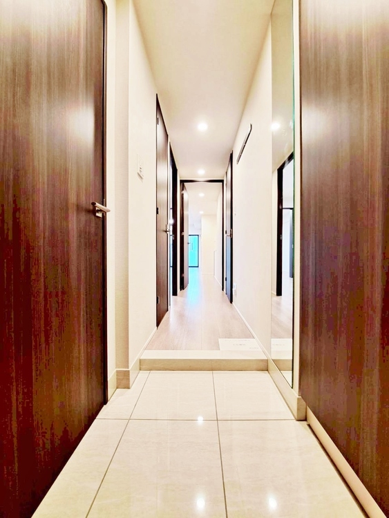 玄関 シューズボックスを完備した玄関です。