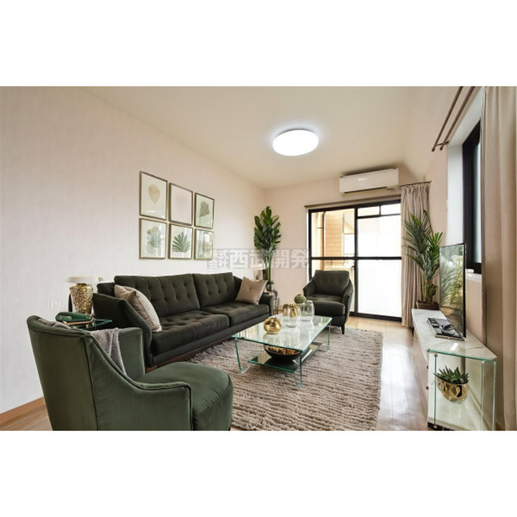 居間 配置の家具や小物はCGによるイメージです。