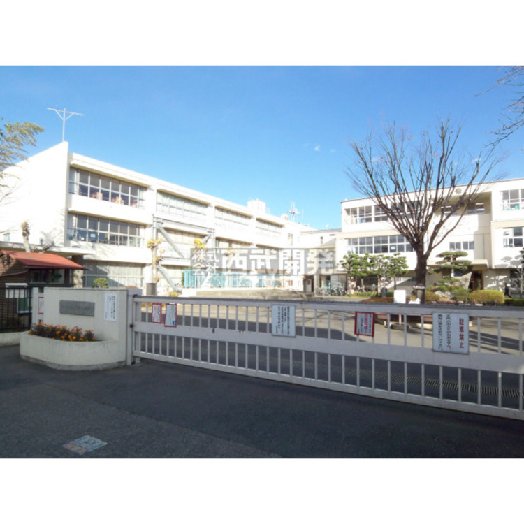 周辺 久米川小学校(約420m)