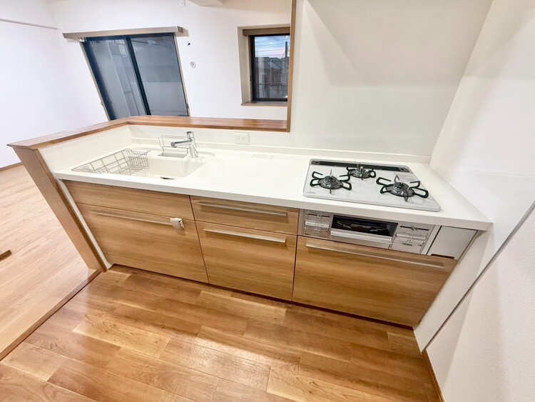 その他 開放感のあるキッチンスペース。調理をしながら、会話も弾みそうですね。