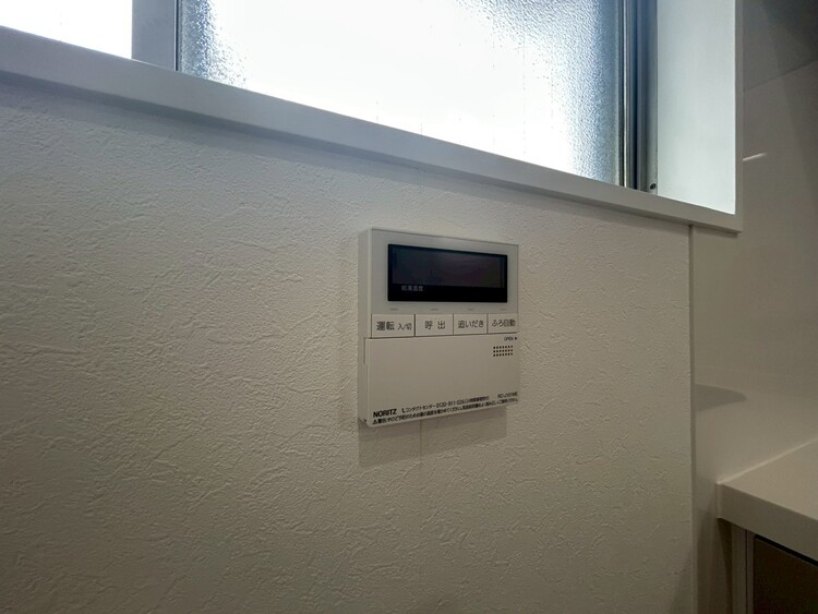 その他 見やすい画面で操作しやすい給湯パネル。