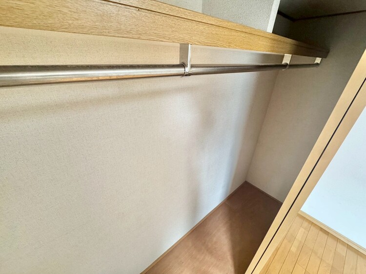 その他 収納スペースが付いていて、お部屋を広く使っていただけます。