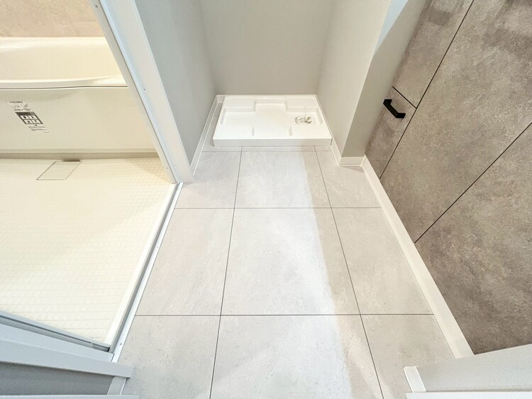 その他 十分な広さの脱衣所。