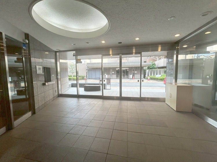 その他 館内は静寂な中が保たれており、管理が行き届いている印象を受けました。